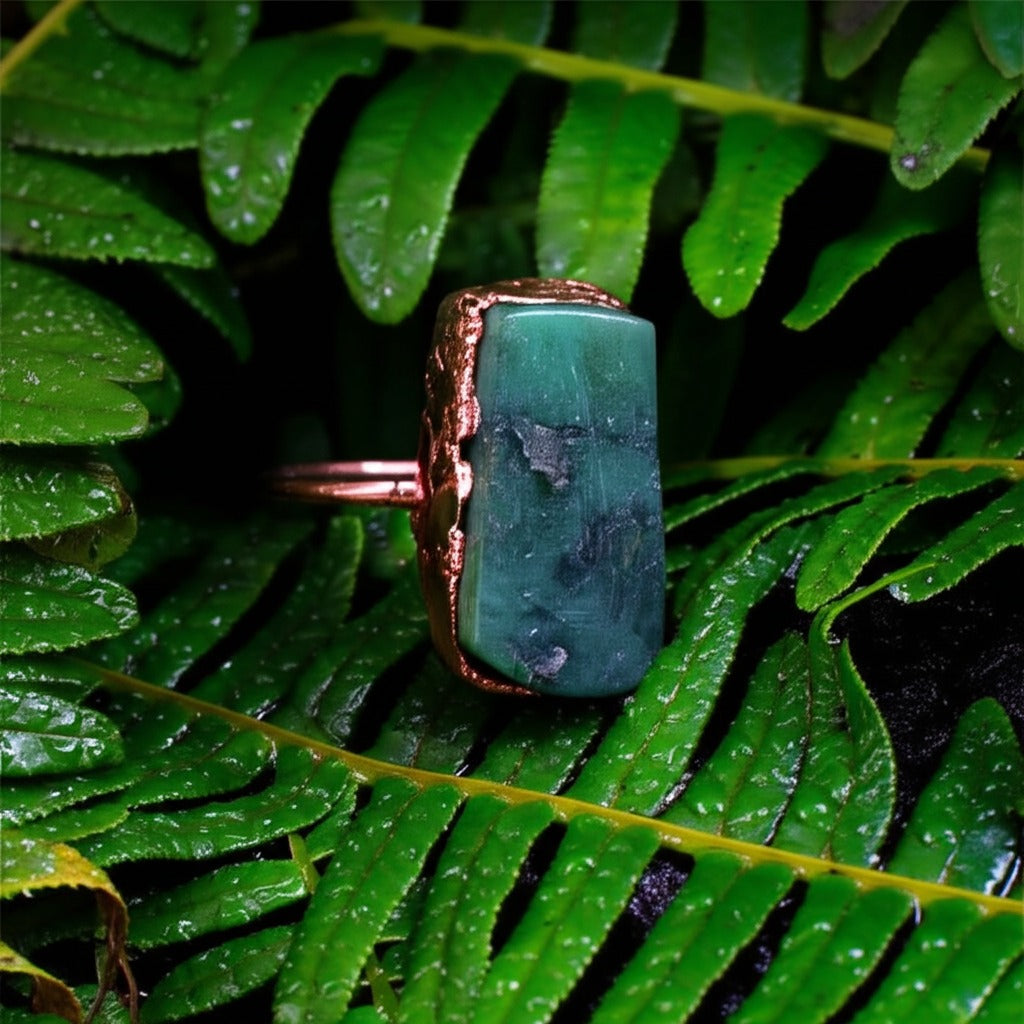 X Large Emerald Solitaire Ring, Vertical (May birthstone)
