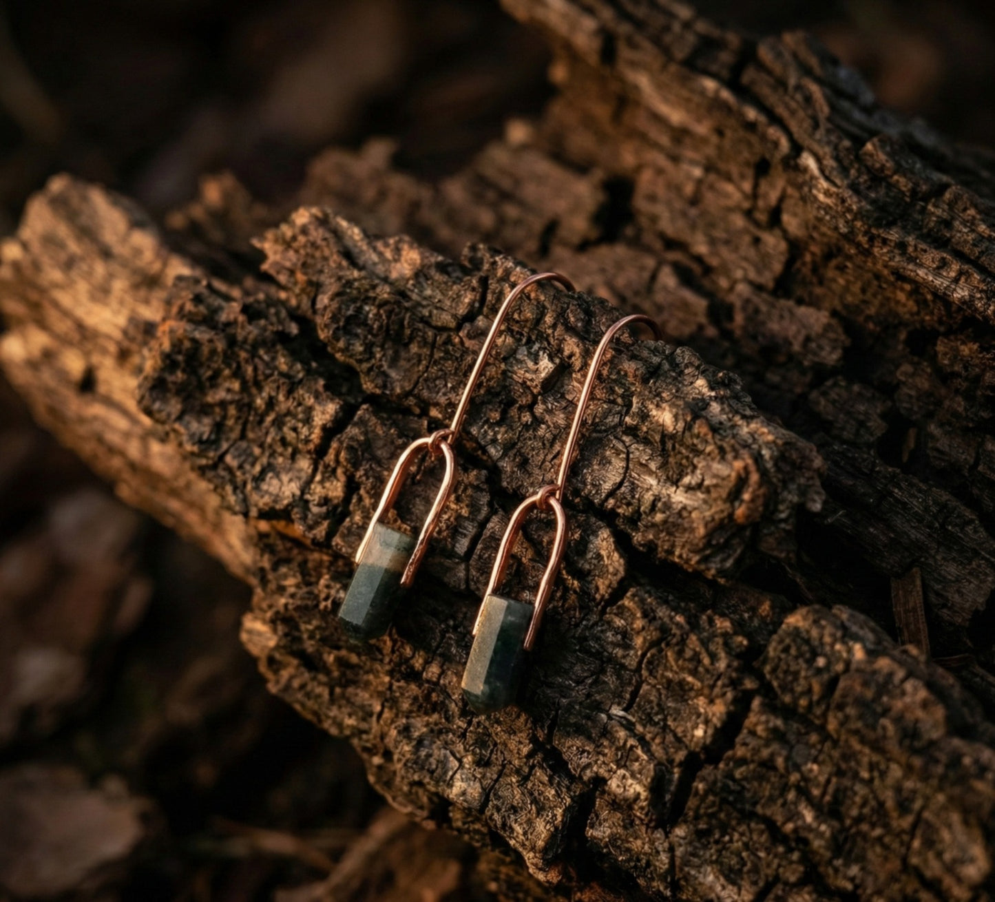 Small Arch Gemstone Point Earrings